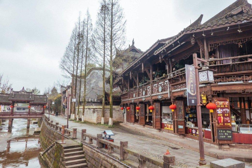 新手爸妈容易出现哪些带娃误区呢？游戏画面
